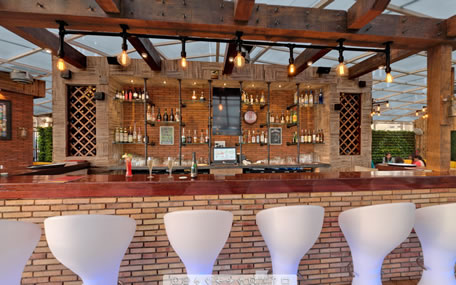 Cafe-Lounge-Day