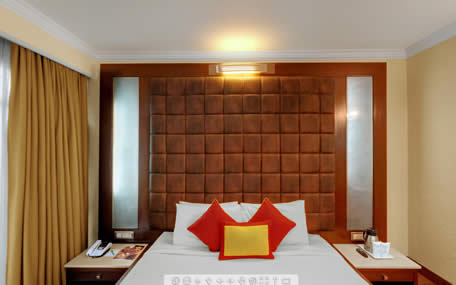 Luxury-Suite-BedRoom